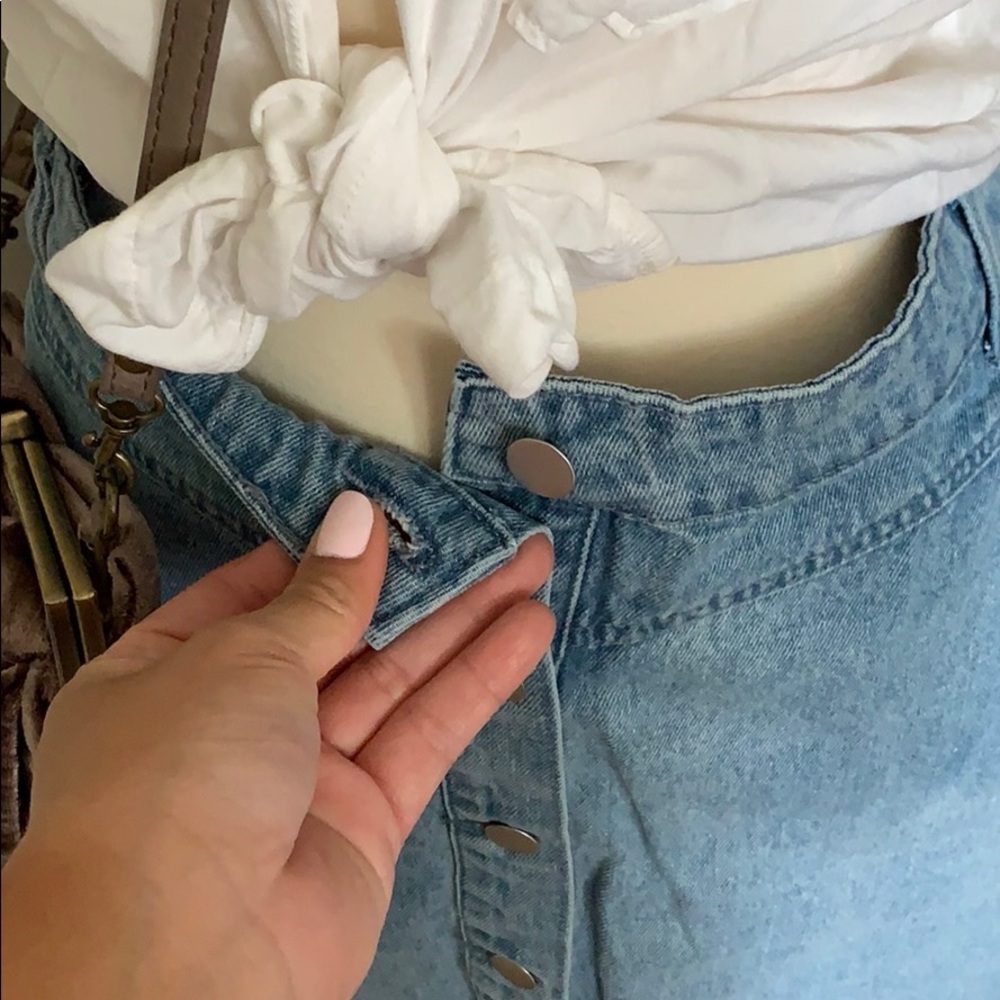 6/$28❗️ Denim mini skirt - Picture 7 of 9